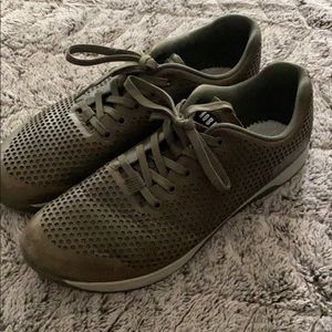 Men’s 12.5 nobulls